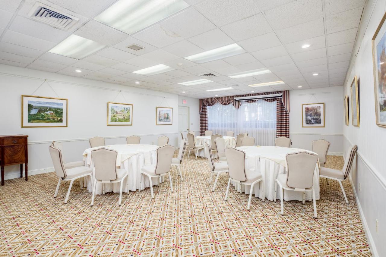 The Farmington Inn And Suites Exterior foto